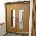 puerta con barra antipánico pasante de vidrio puerta cortafuegos